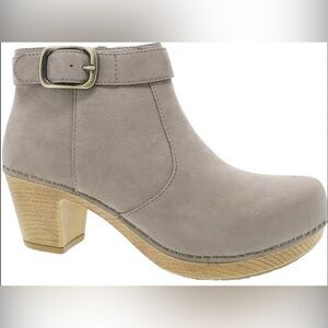 Dansko Taupe Round Toe Arch Support Leather Chunky Platform Clog Bootie 38/7.5-8